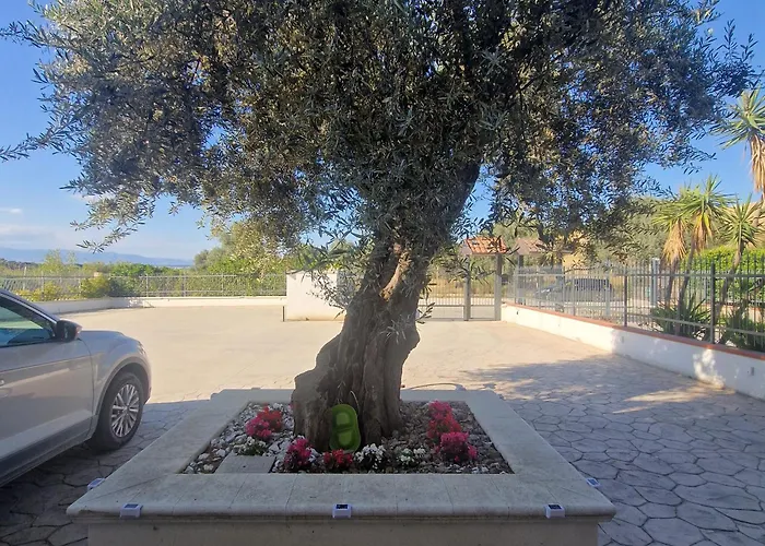 לינה וארוחת בוקר Casale Marcalia - 3*